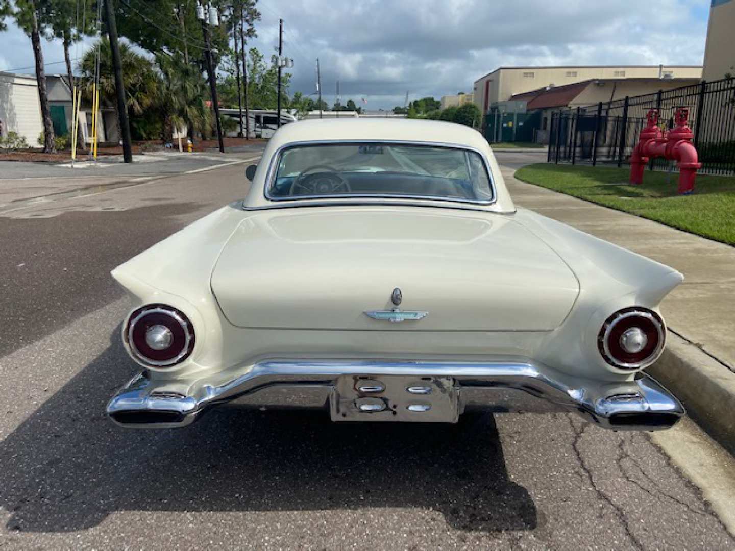 4th Image of a 1957 FORD THUNDERBIRD