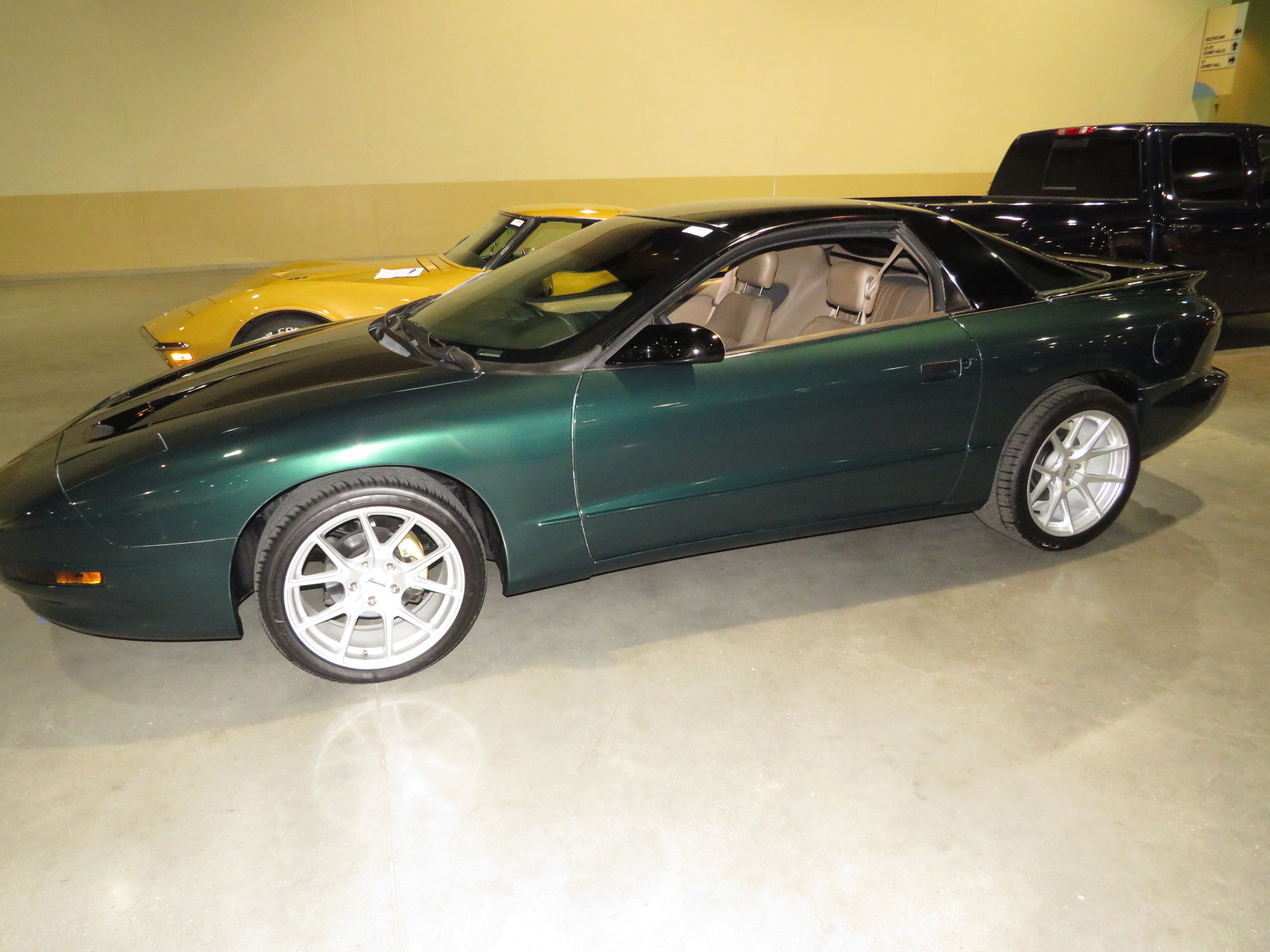 2nd Image of a 1995 PONTIAC FIREBIRD