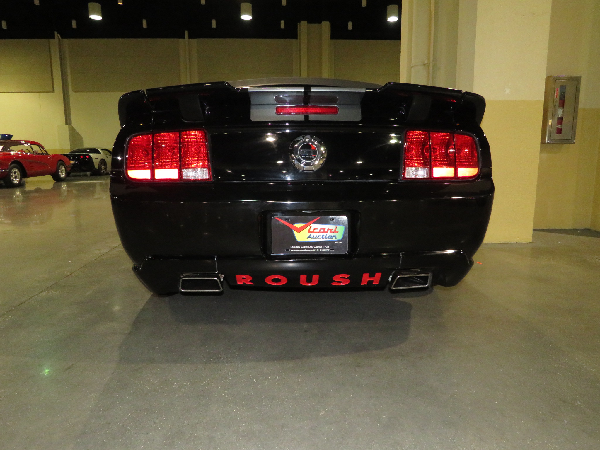 17th Image of a 2008 FORD MUSTANG GT