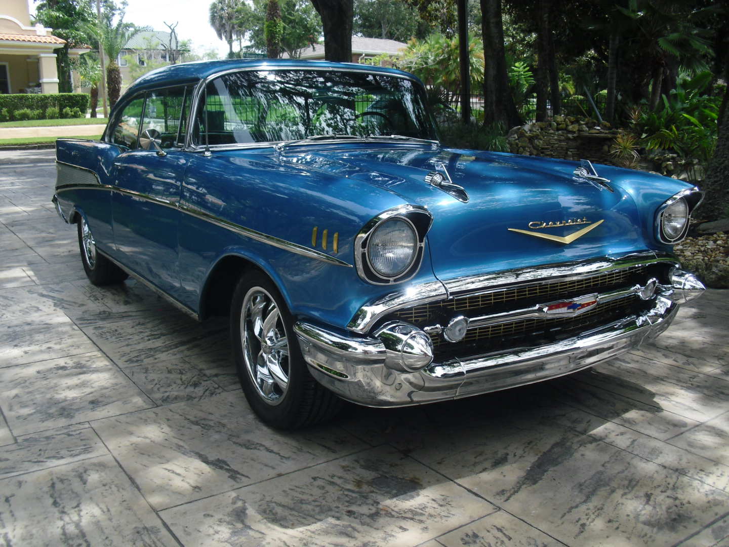 2nd Image of a 1957 CHEVROLET BELAIR