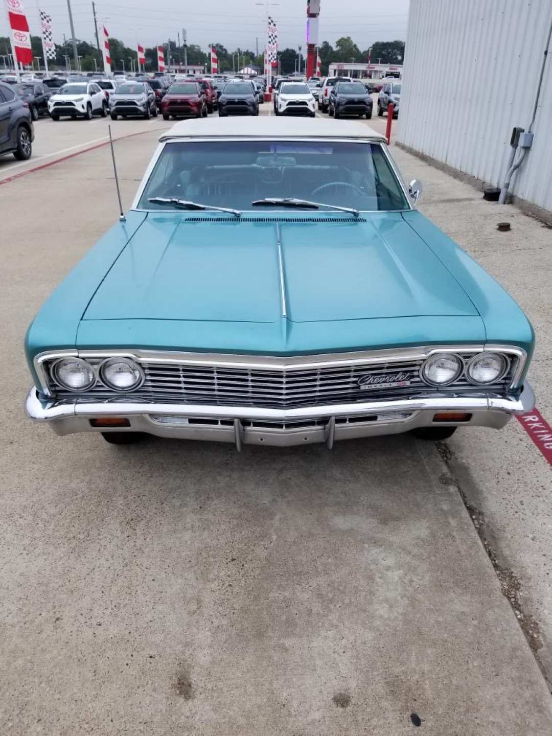 2nd Image of a 1966 CHEVROLET IMPALA