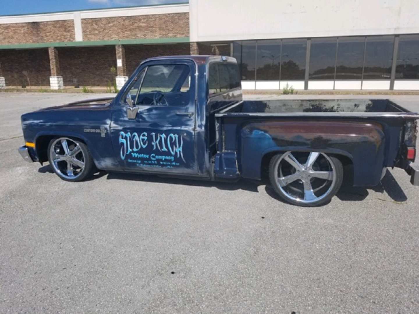 4th Image of a 1987 CHEVROLET R10