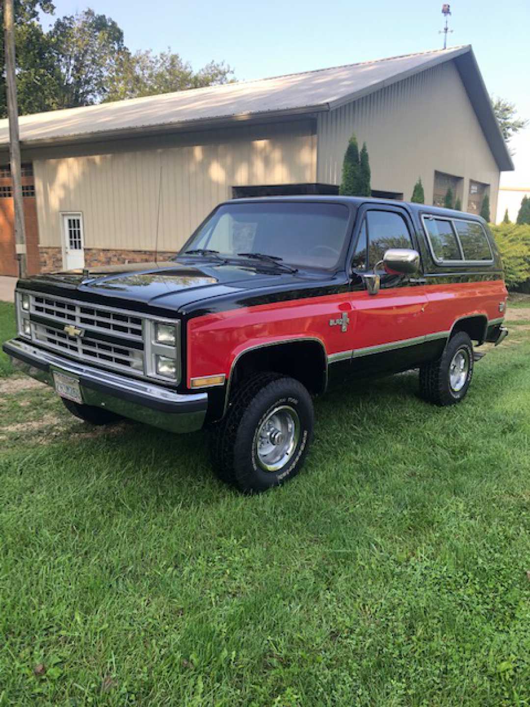 3rd Image of a 1988 CHEVROLET SILVERADO K5 BLAZER