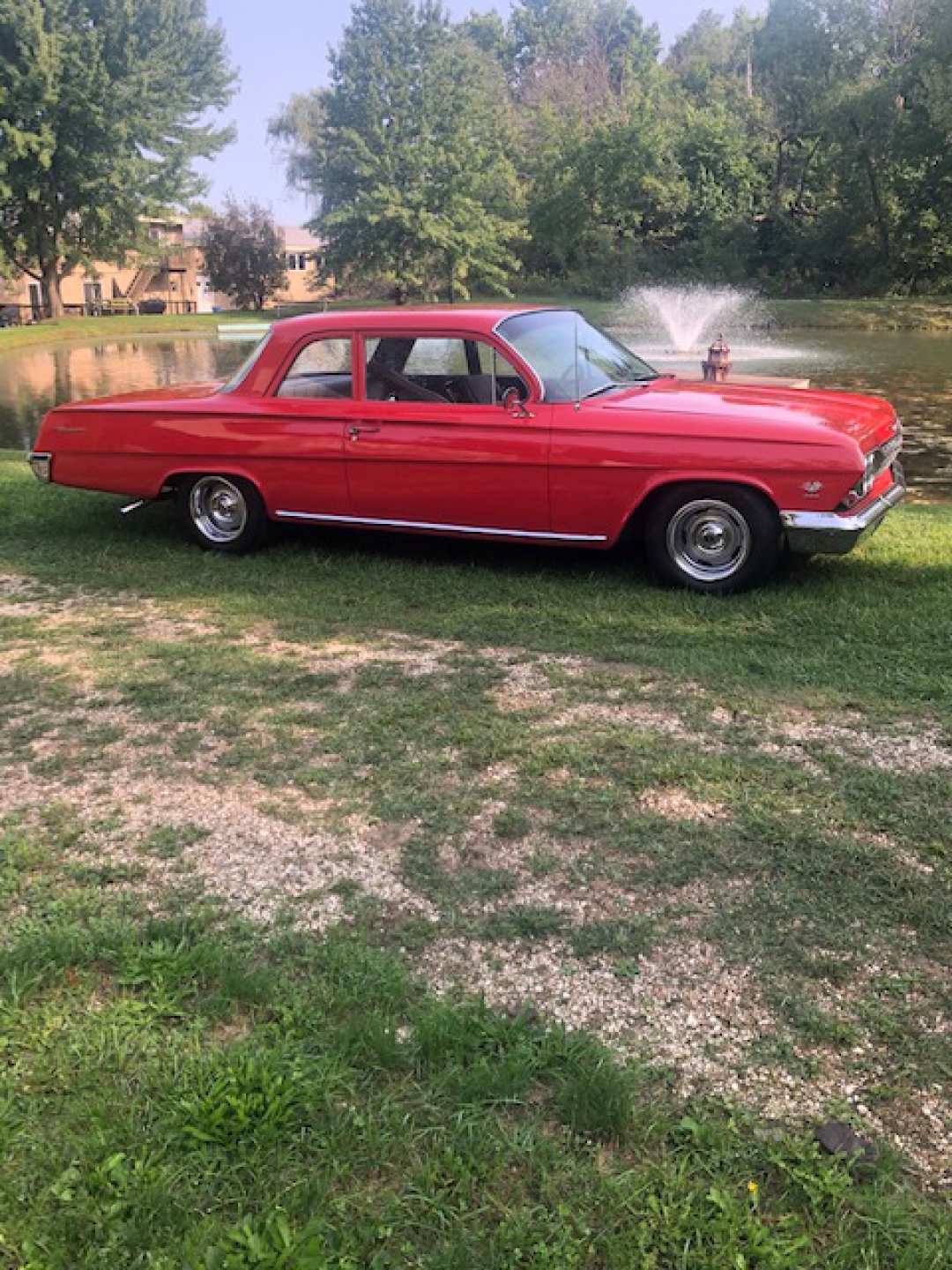 2nd Image of a 1962 CHEVROLET BISCAYNE