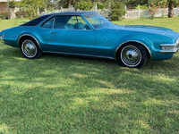 Image 3 of 9 of a 1968 OLDSMOBILE TORONADO