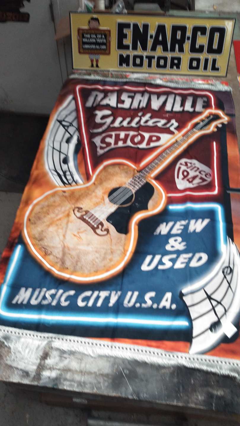 0th Image of a N/A NASHVILLE GUITAR SHOP