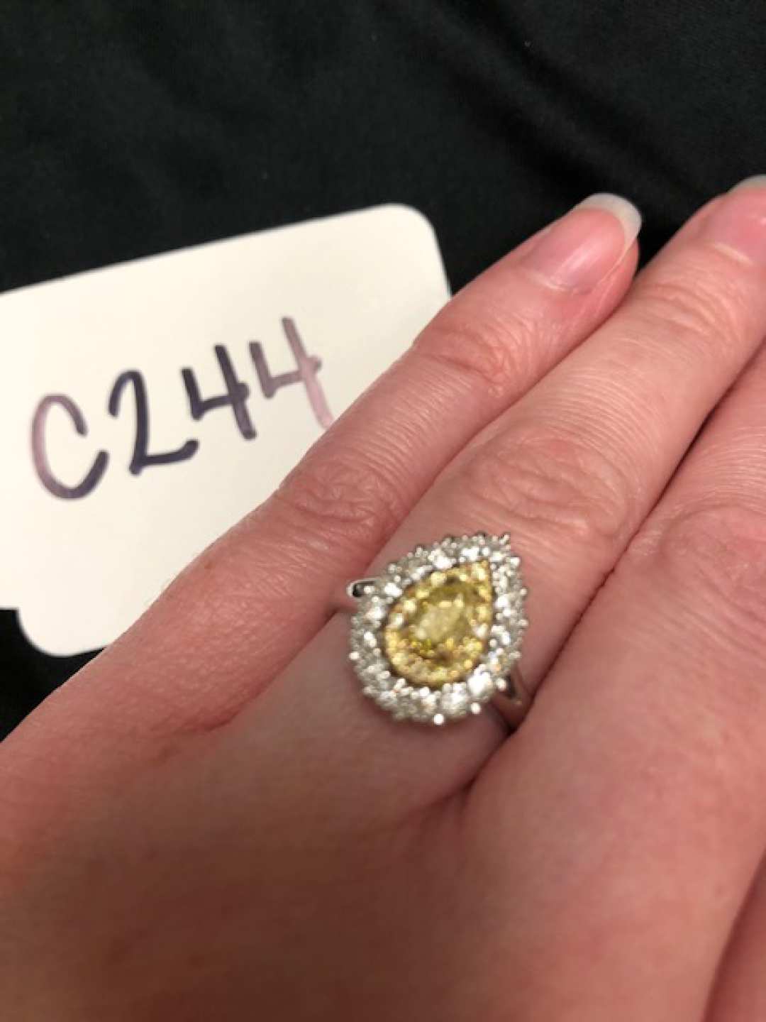0th Image of a N/A GOLD DIAMOND RING PEAR