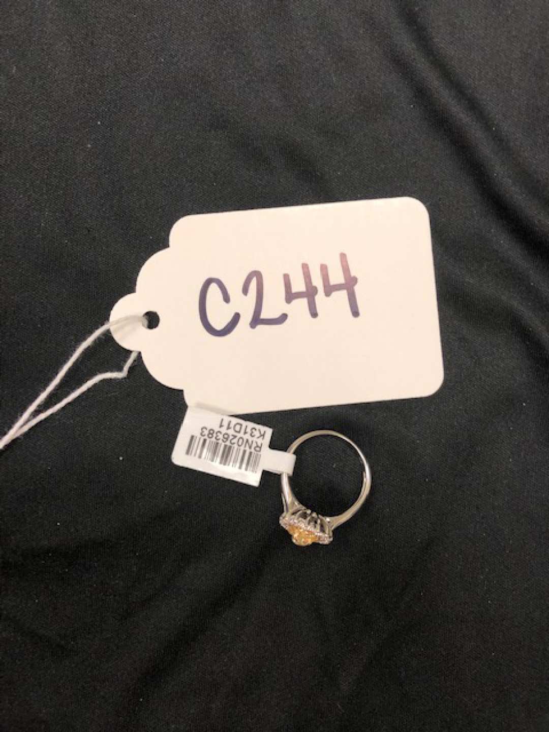 1st Image of a N/A GOLD DIAMOND RING PEAR