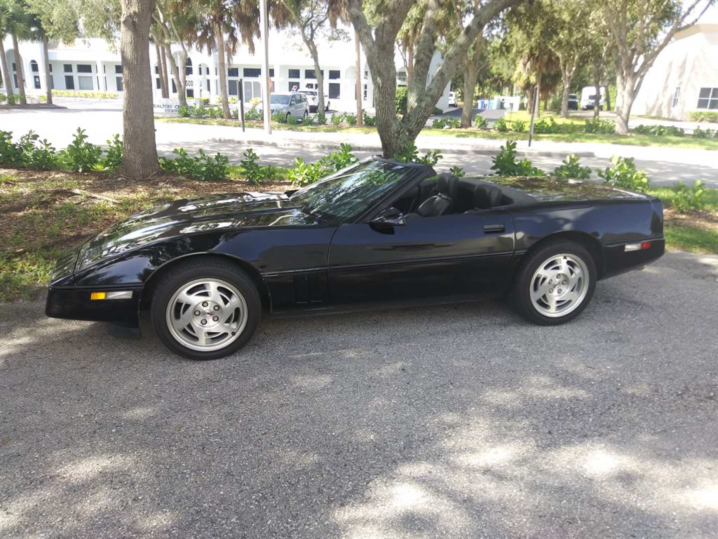 1st Image of a 1990 CHEVROLET CORVETTE