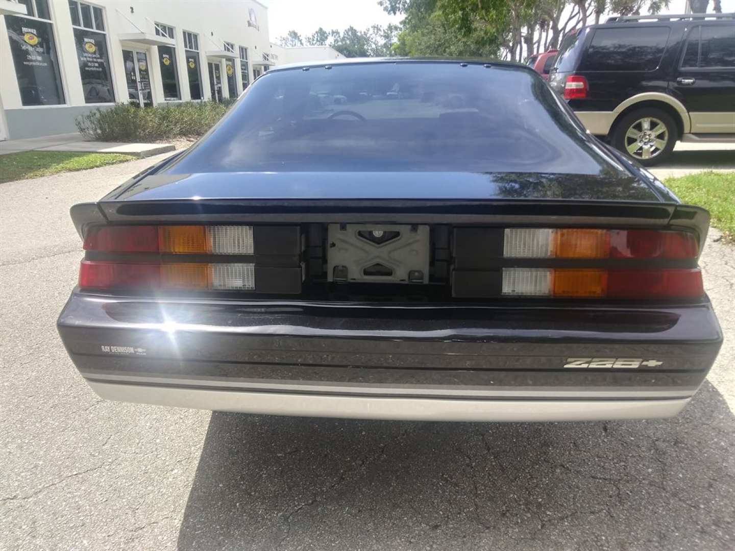 2nd Image of a 1984 CHEVROLET CAMARO