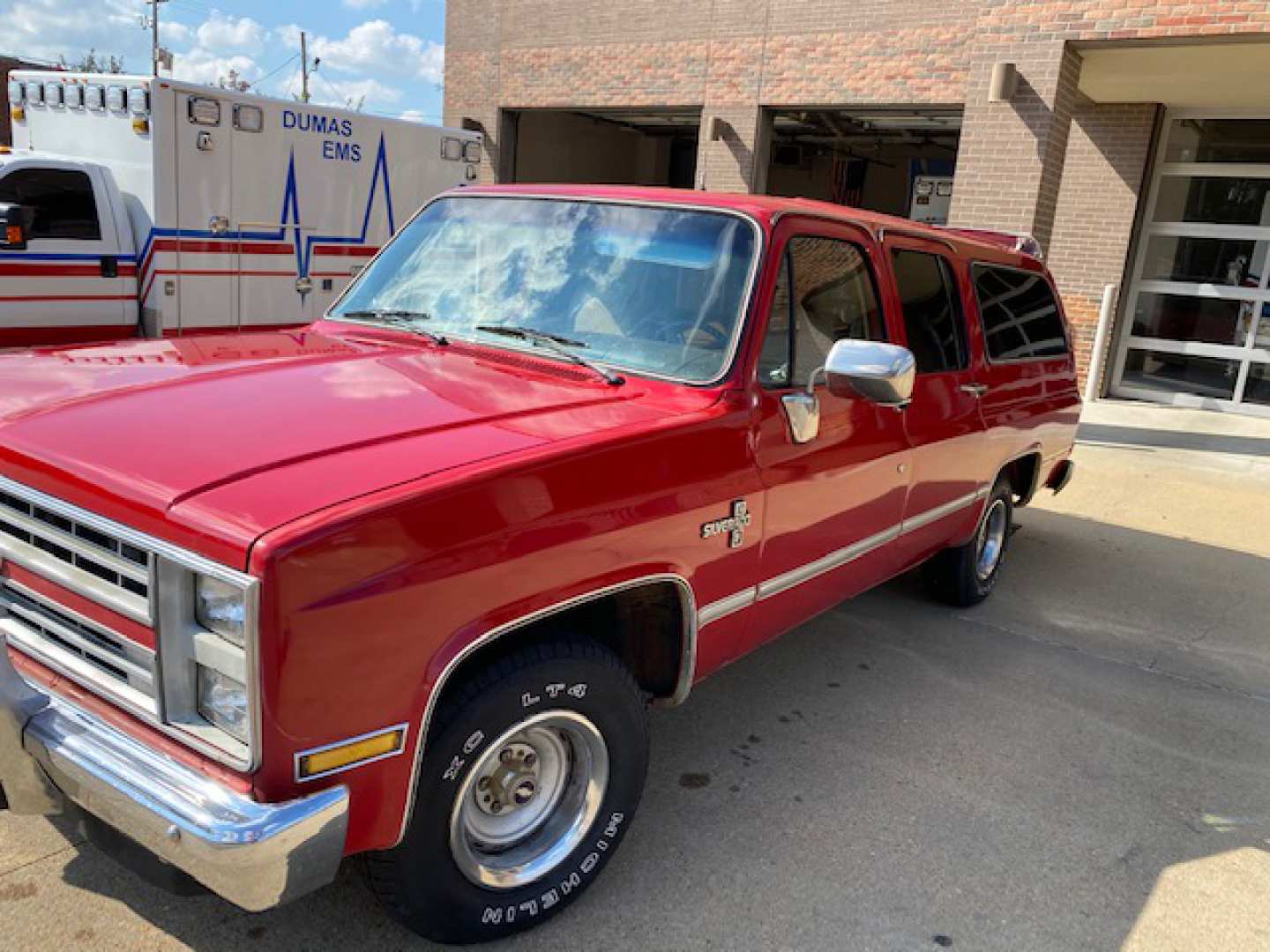 0th Image of a 1986 CHEVROLET SUBURBAN 1/2 TON; C10