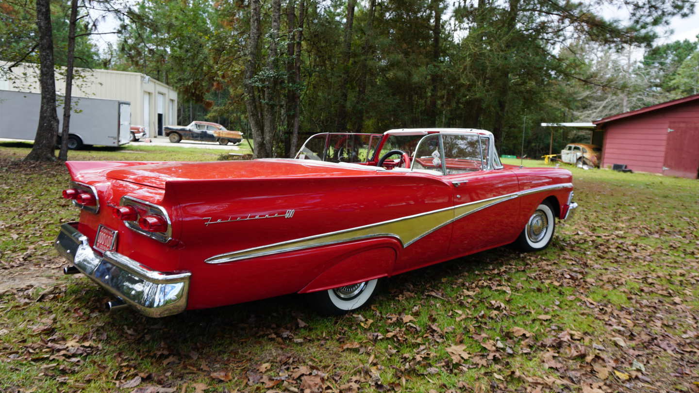 2nd Image of a 1958 FORD SKYLINER