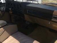 Image 6 of 9 of a 1985 CHEVROLET C10