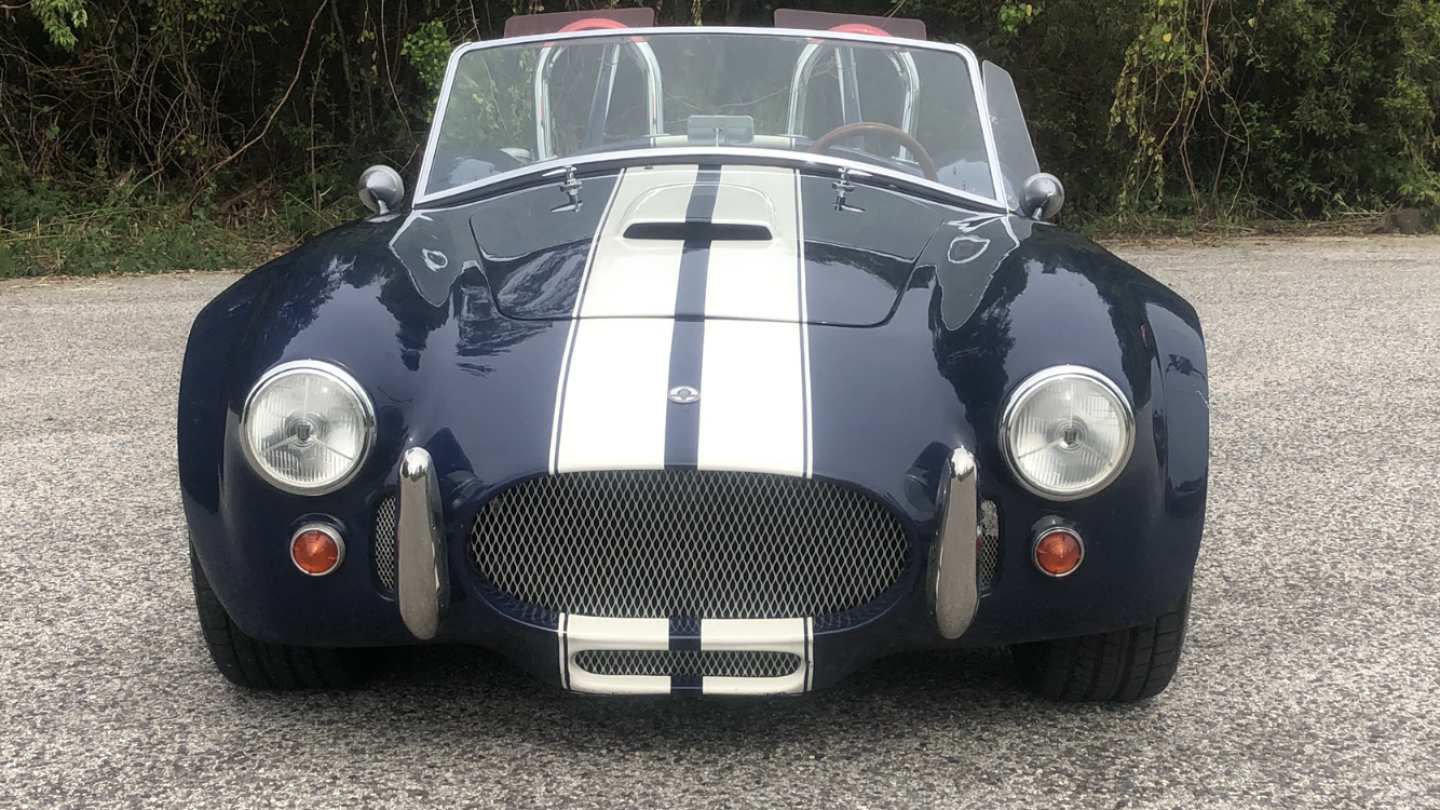 2nd Image of a 1965 FORD COBRA