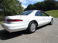 Image 3 of 13 of a 1995 LINCOLN MARK VIII