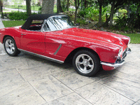 Image 4 of 11 of a 1962 CHEVROLET CORVETTE