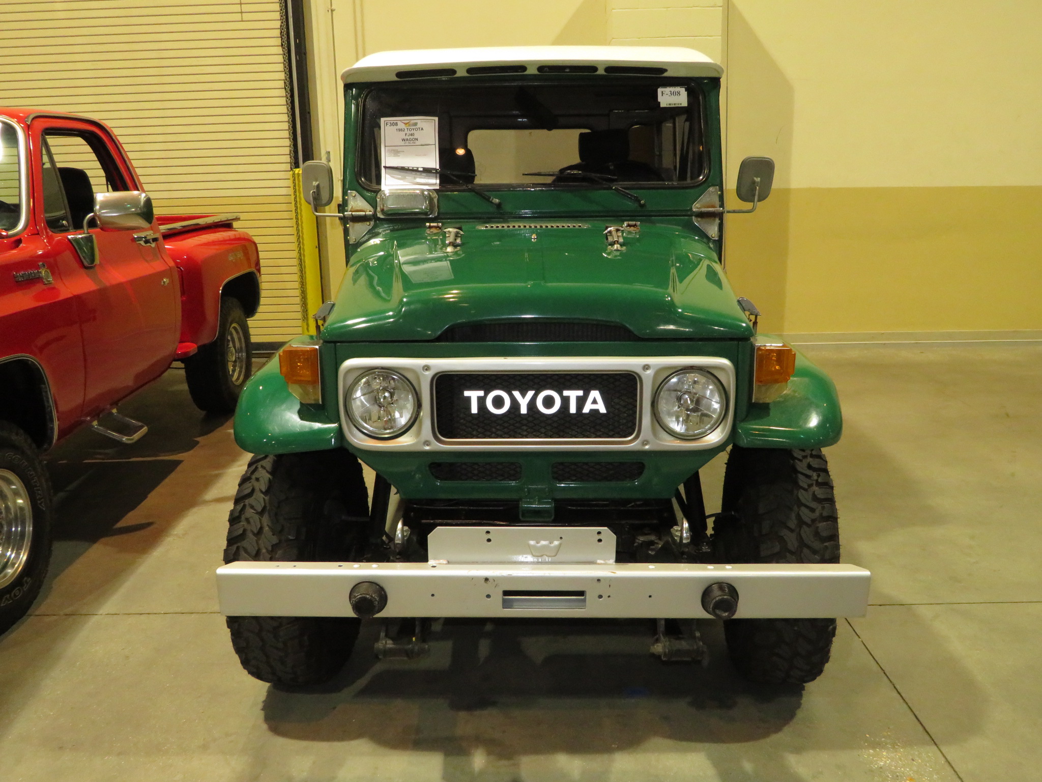 0th Image of a 1982 TOYOTA FJ40