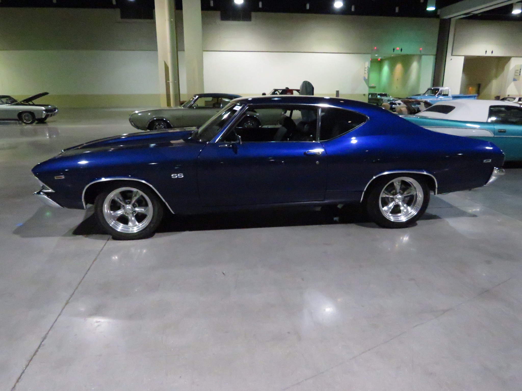 2nd Image of a 1969 CHEVROLET CHEVELLE SS