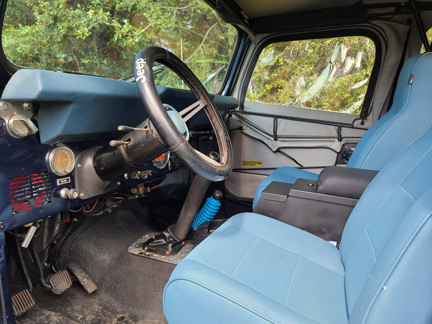 2nd Image of a 1982 AMC CJ7 JEEP