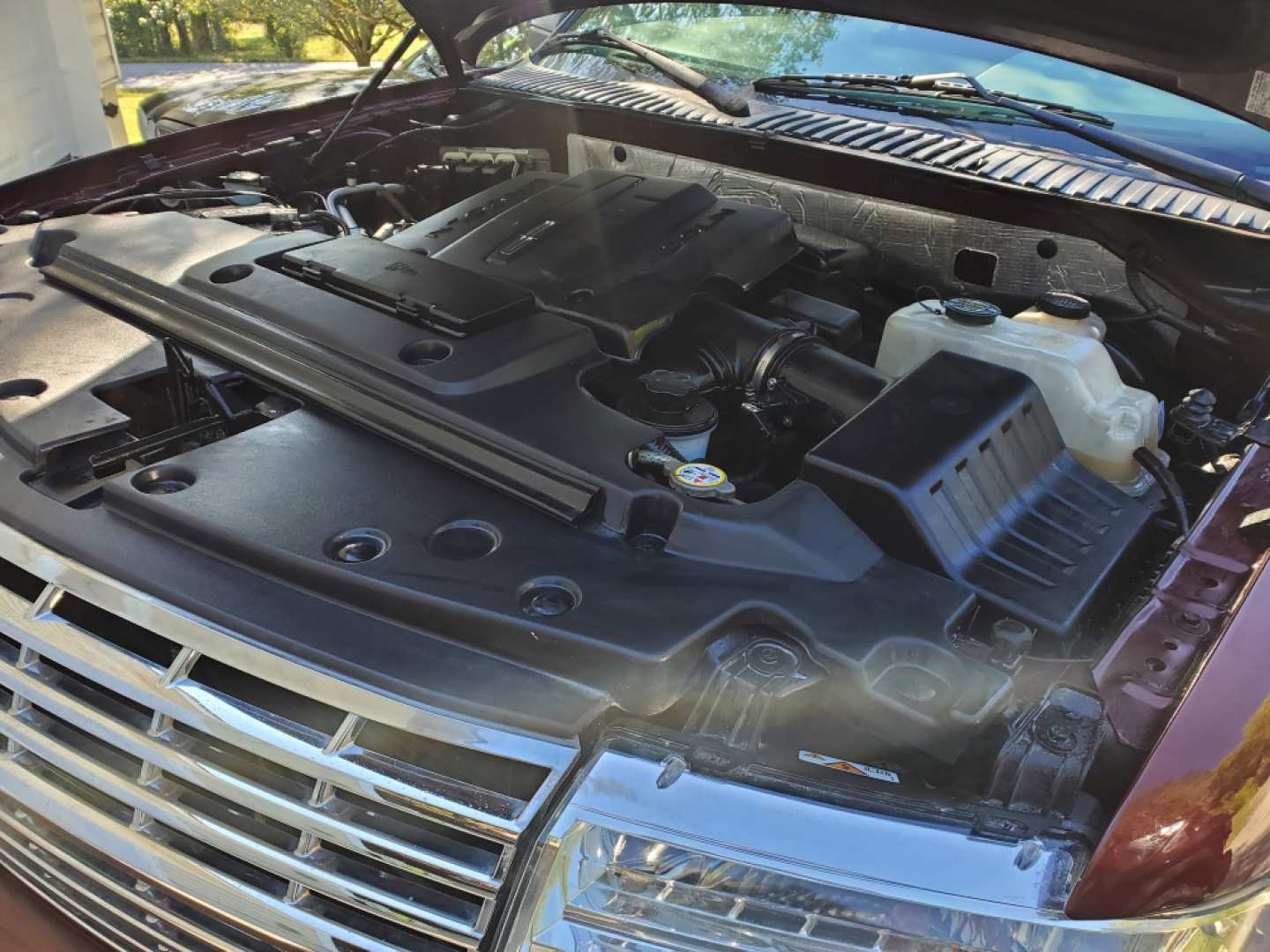 8th Image of a 2011 LINCOLN NAVIGATOR L