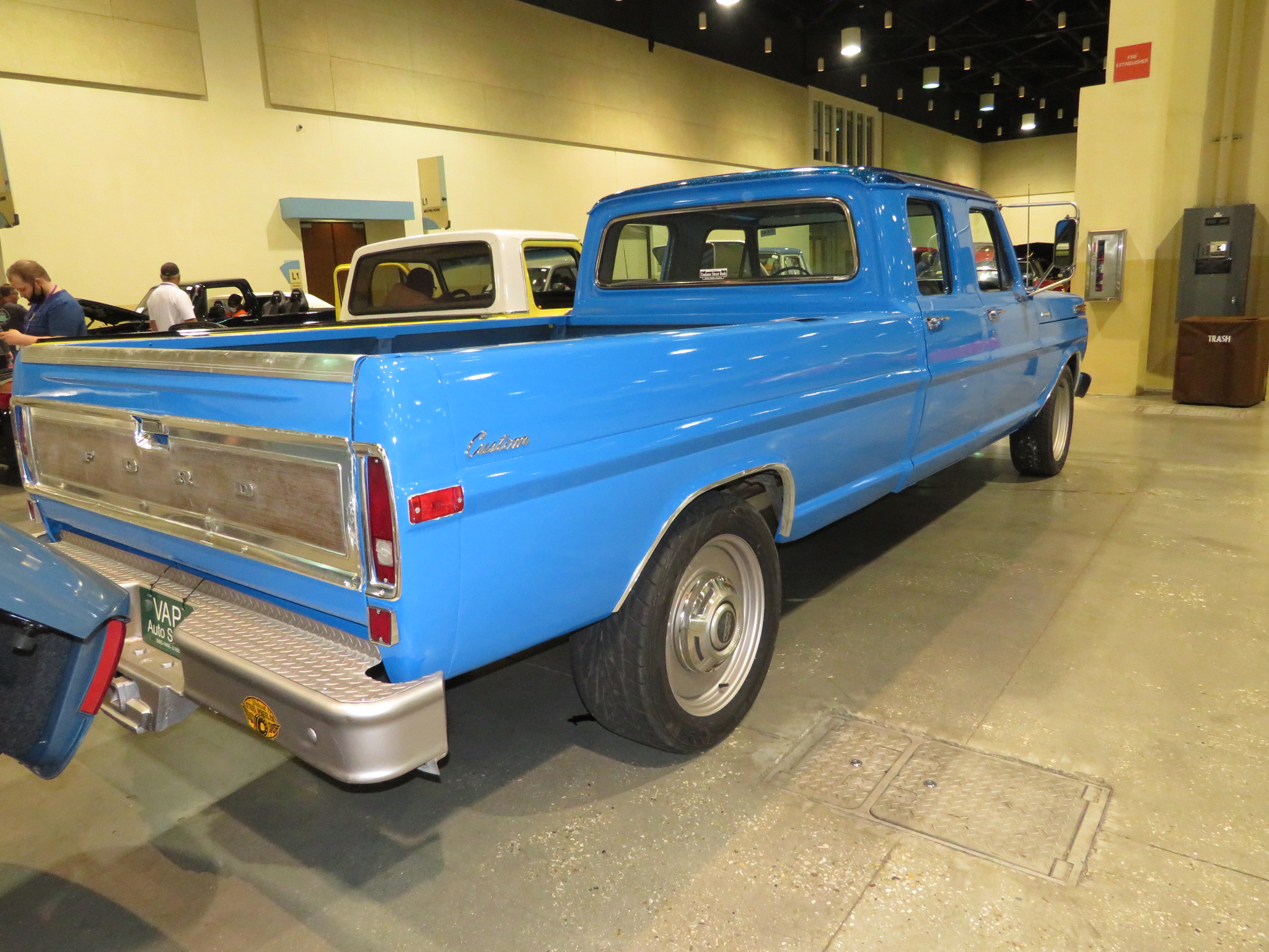 12th Image of a 1971 FORD F350