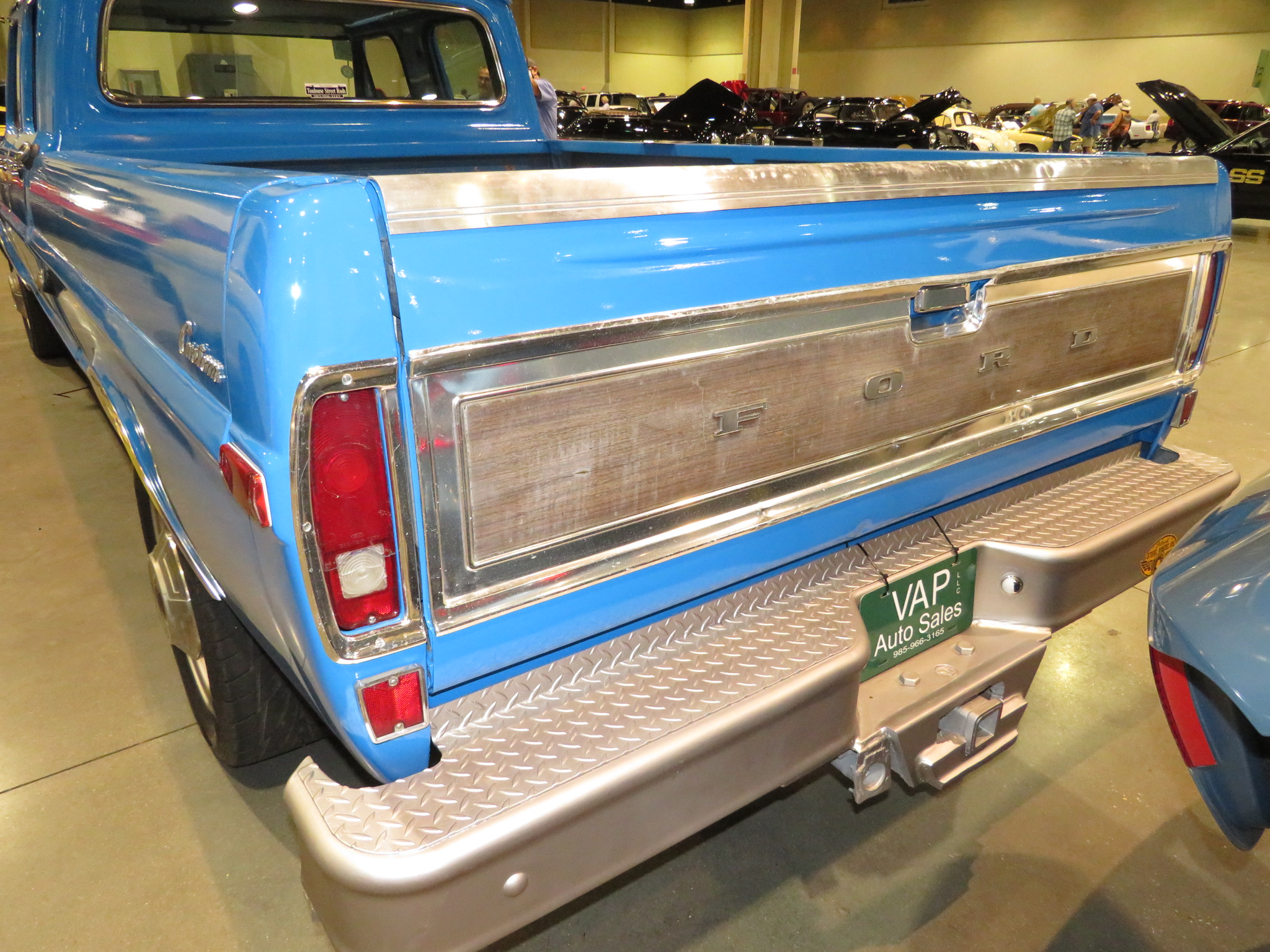 13th Image of a 1971 FORD F350