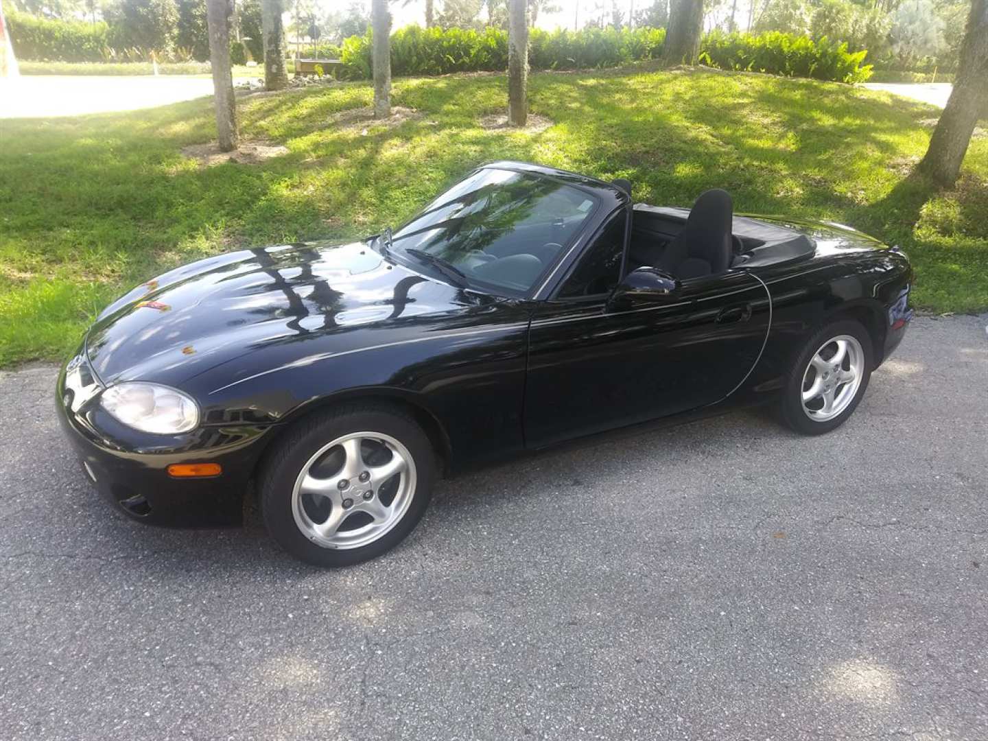 1st Image of a 2002 MAZDA MX-5 MIATA