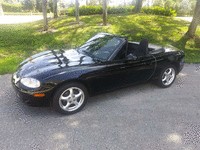 Image 2 of 16 of a 2002 MAZDA MX-5 MIATA