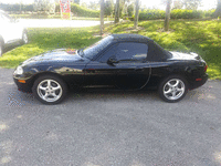 Image 3 of 16 of a 2002 MAZDA MX-5 MIATA