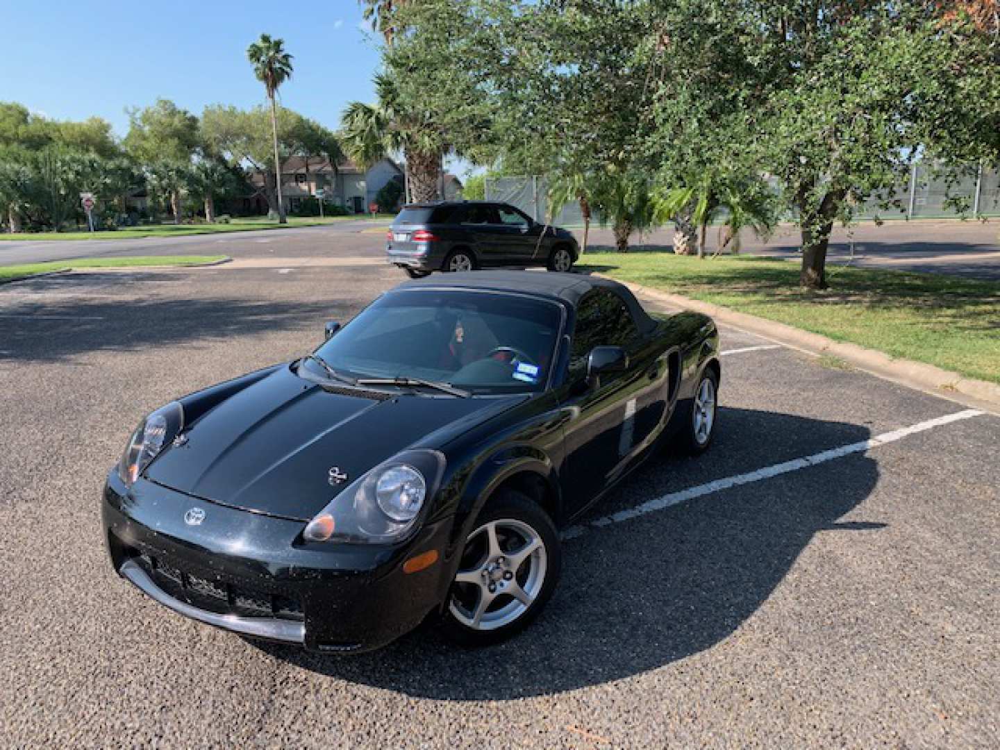 1st Image of a 2002 TOYOTA MR2