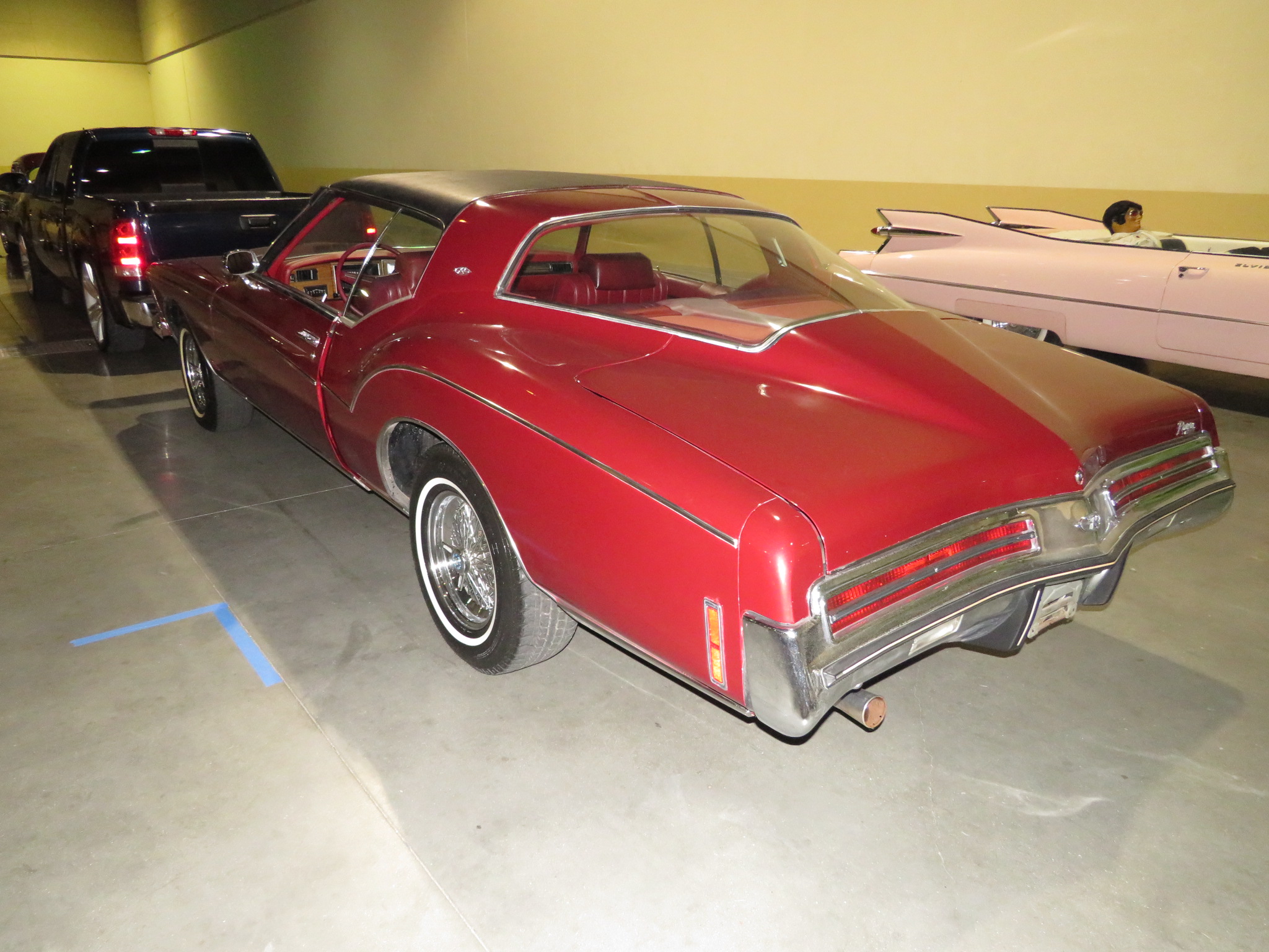 14th Image of a 1973 BUICK RIVIERA