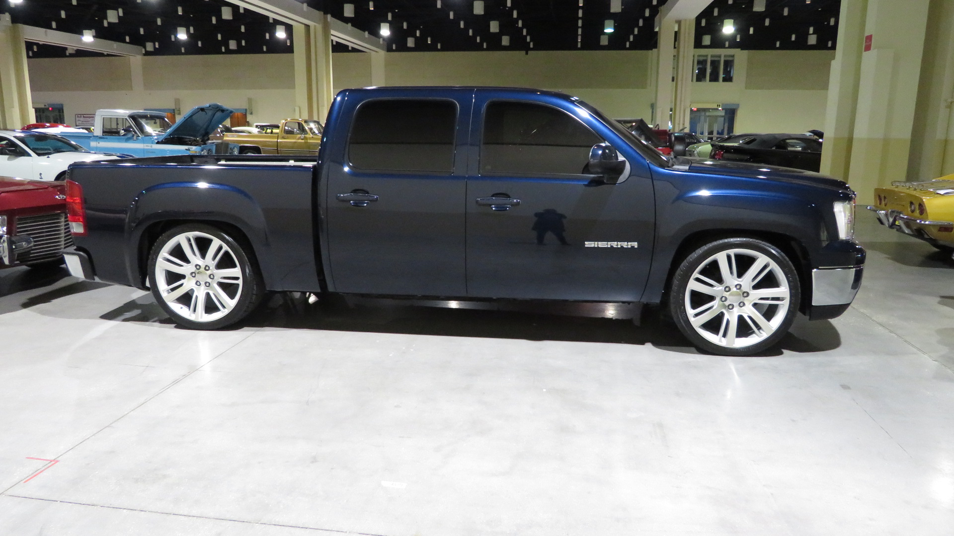 2nd Image of a 2008 GMC SIERRA 1500 SLT