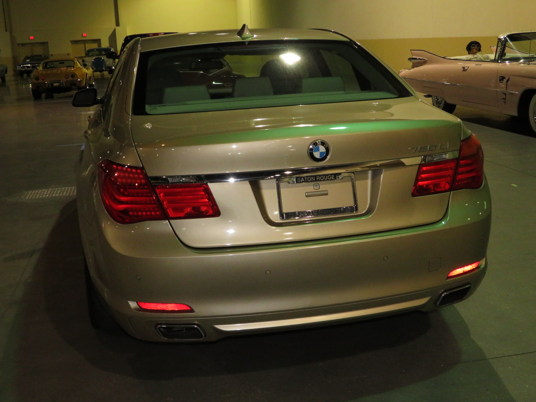 13th Image of a 2010 BMW 7 SERIES 750LI