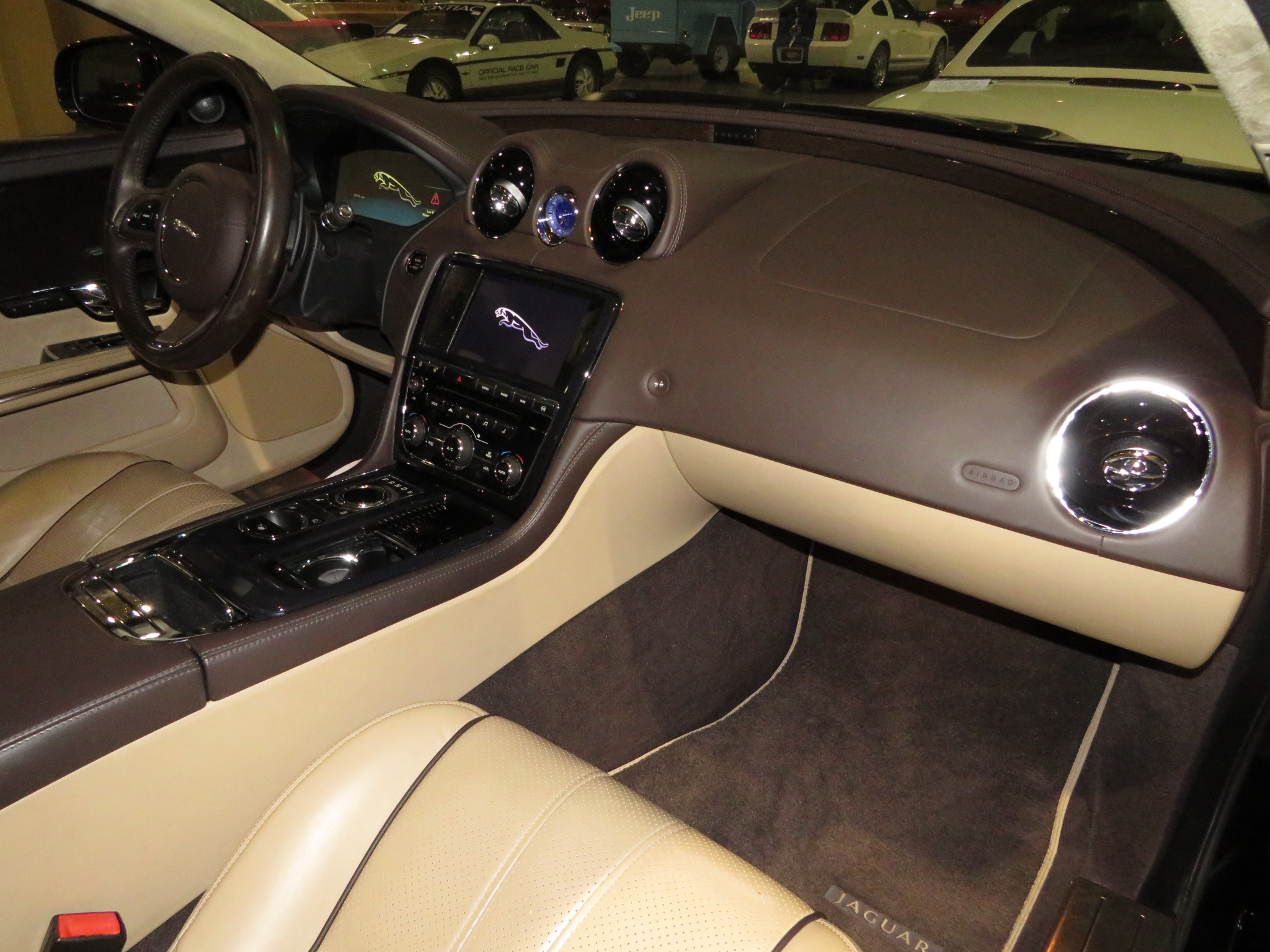 10th Image of a 2013 JAGUAR XJ XJL SUPERCHARGED