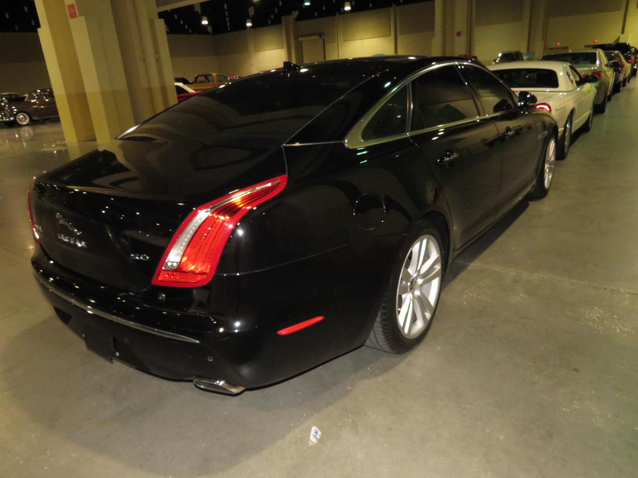 19th Image of a 2013 JAGUAR XJ XJL SUPERCHARGED