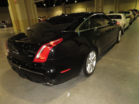 Image 20 of 22 of a 2013 JAGUAR XJ XJL SUPERCHARGED