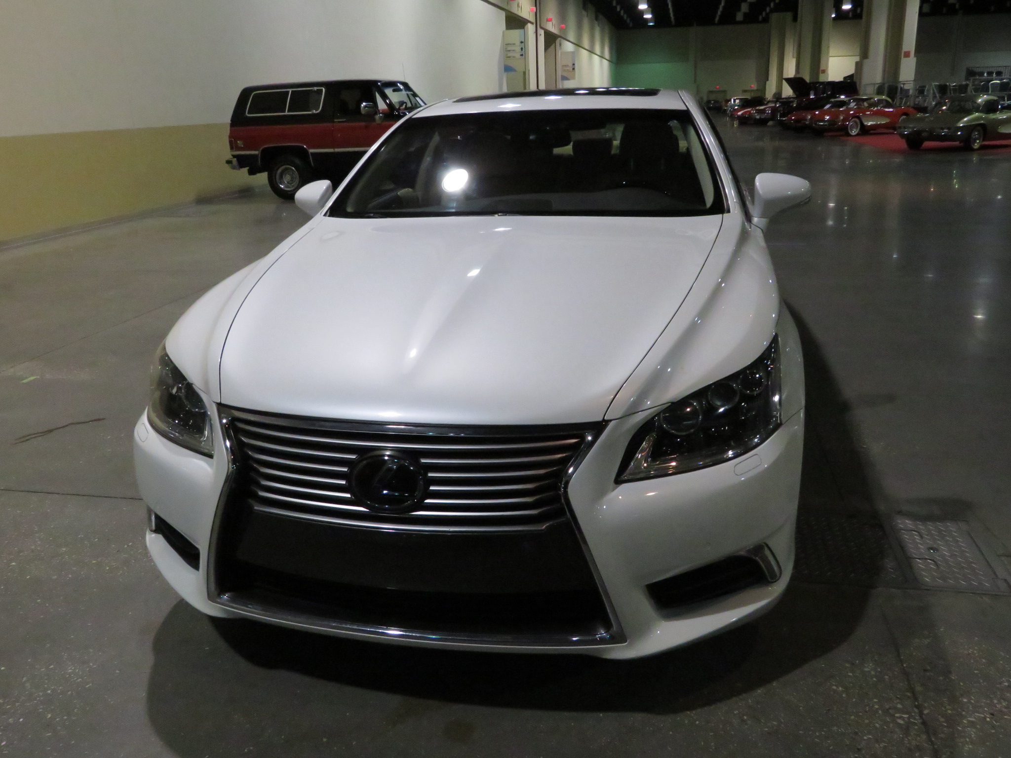 0th Image of a 2013 LEXUS LS 460