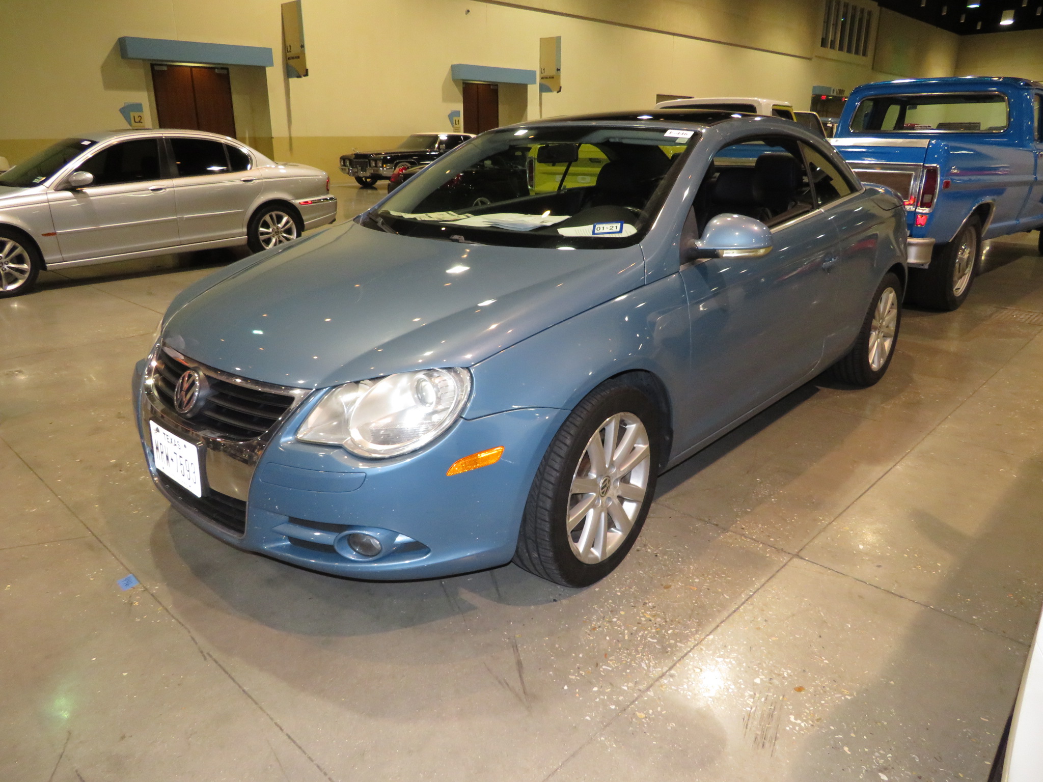 1st Image of a 2008 VOLKSWAGEN EOS