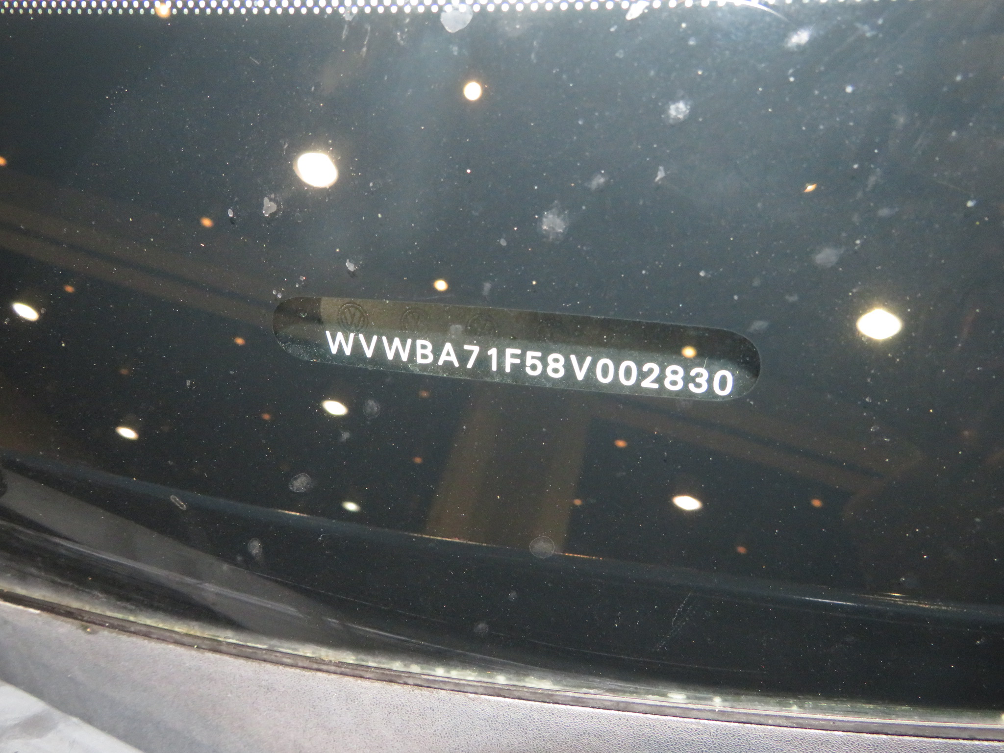 2nd Image of a 2008 VOLKSWAGEN EOS