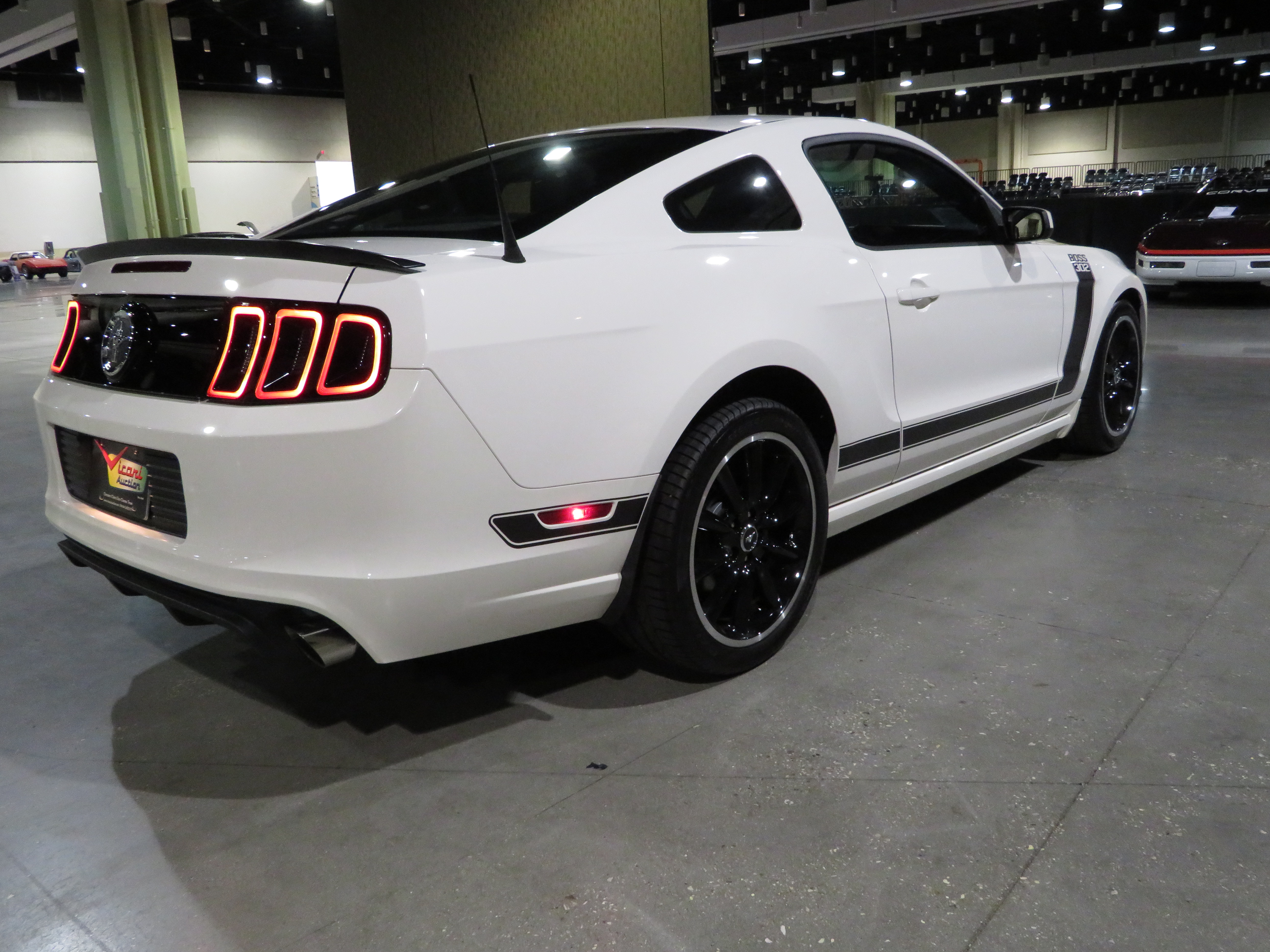 14th Image of a 2013 FORD MUSTANG BOSS 302