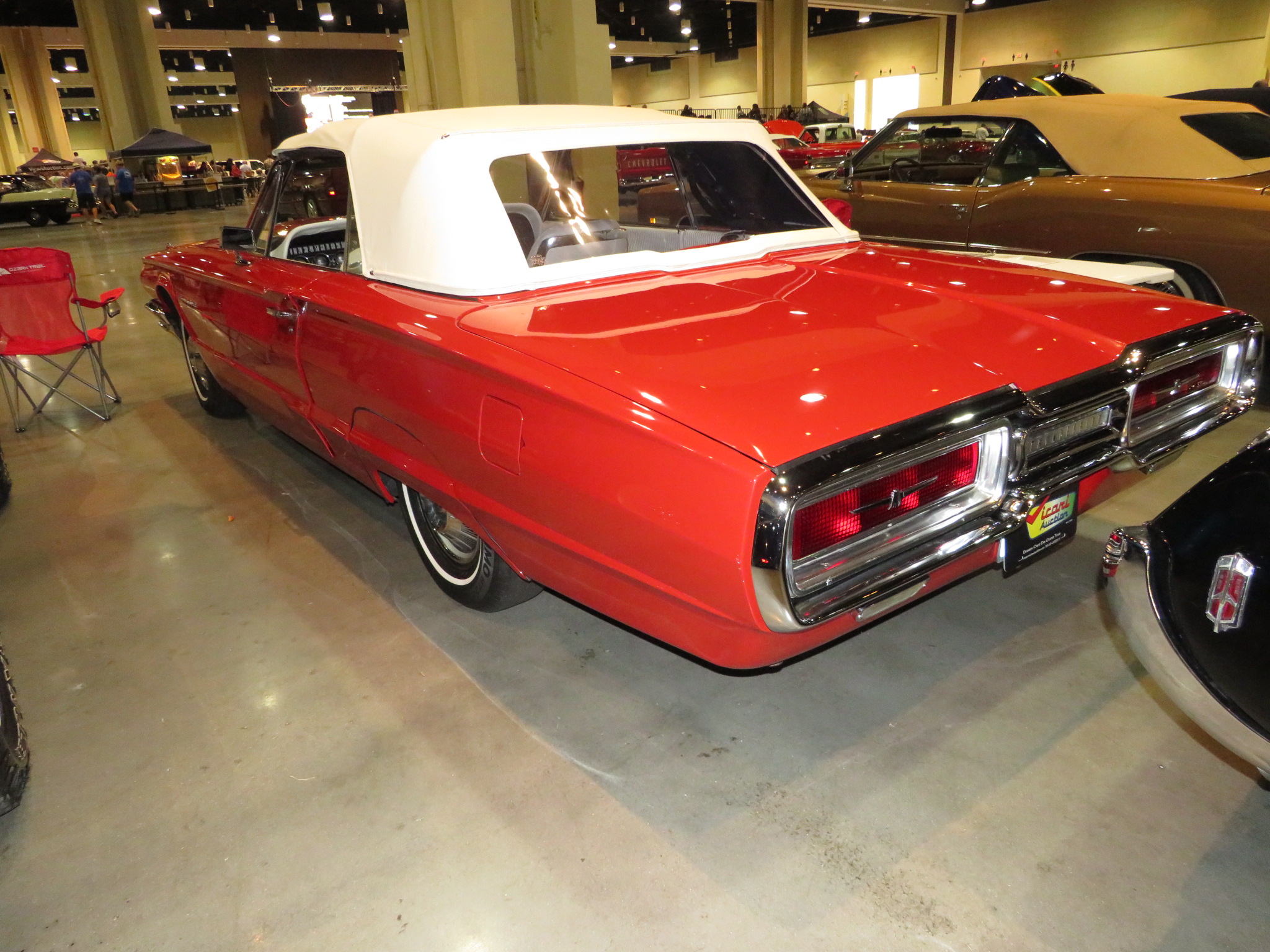 11th Image of a 1964 FORD THUNDERBIRD