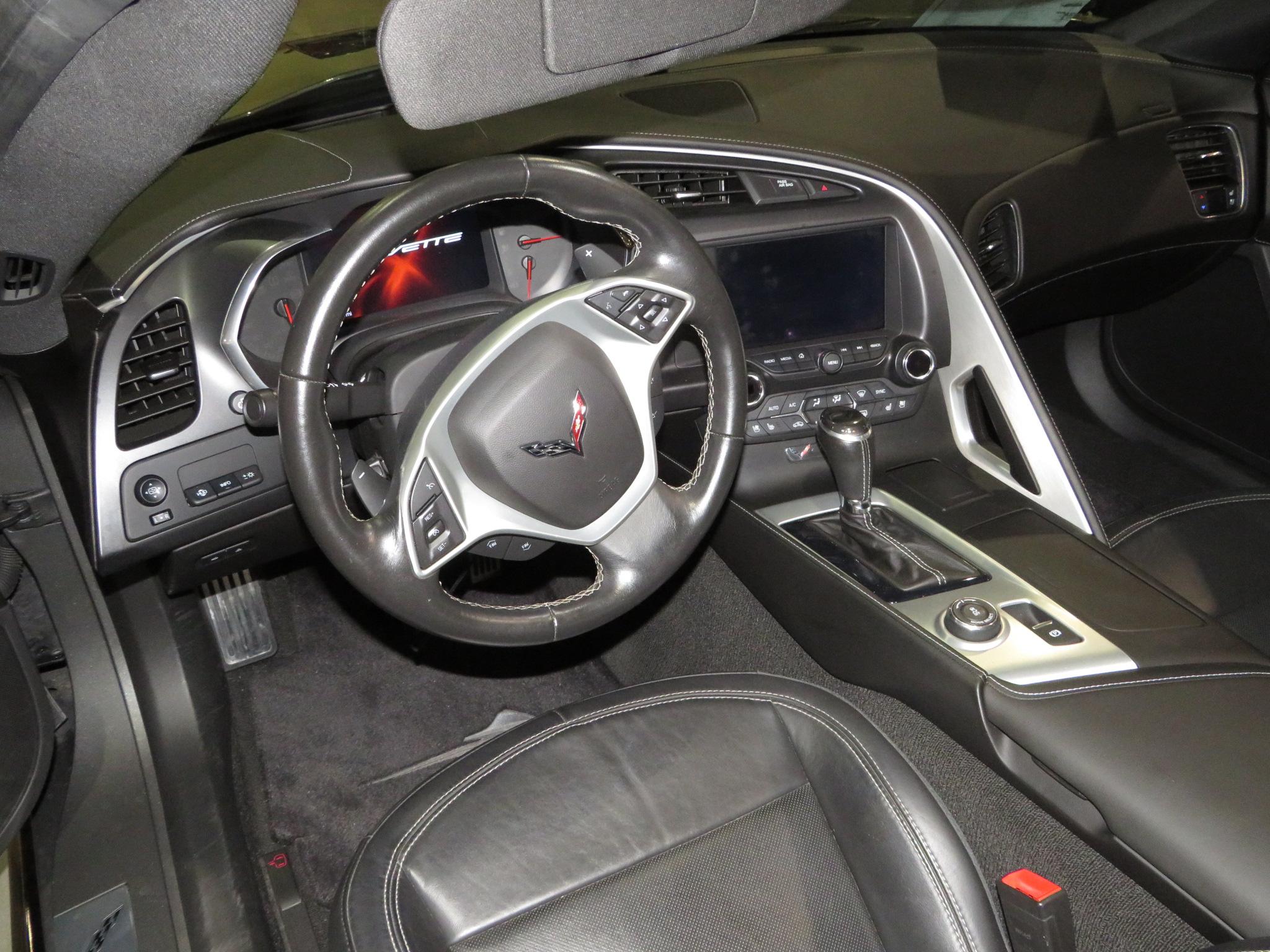 5th Image of a 2015 CHEVROLET CORVETTE STINGRAY 2LT