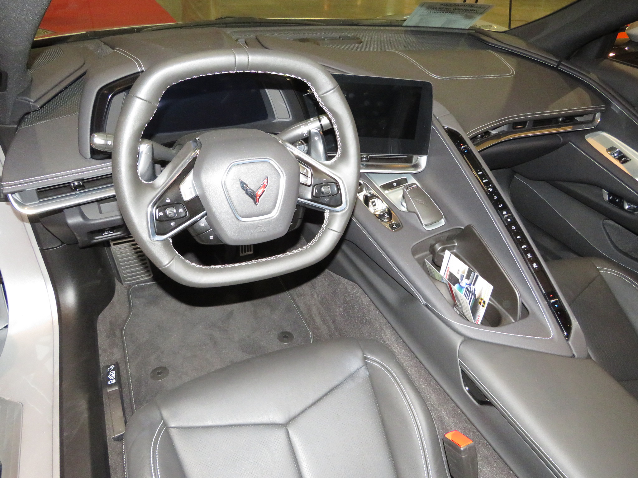 3rd Image of a 2020 CHEVROLET CORVETTE STANDARD 1LT