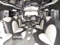 Image 10 of 23 of a 2008 HUMMER H2