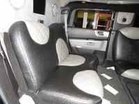 Image 18 of 23 of a 2008 HUMMER H2