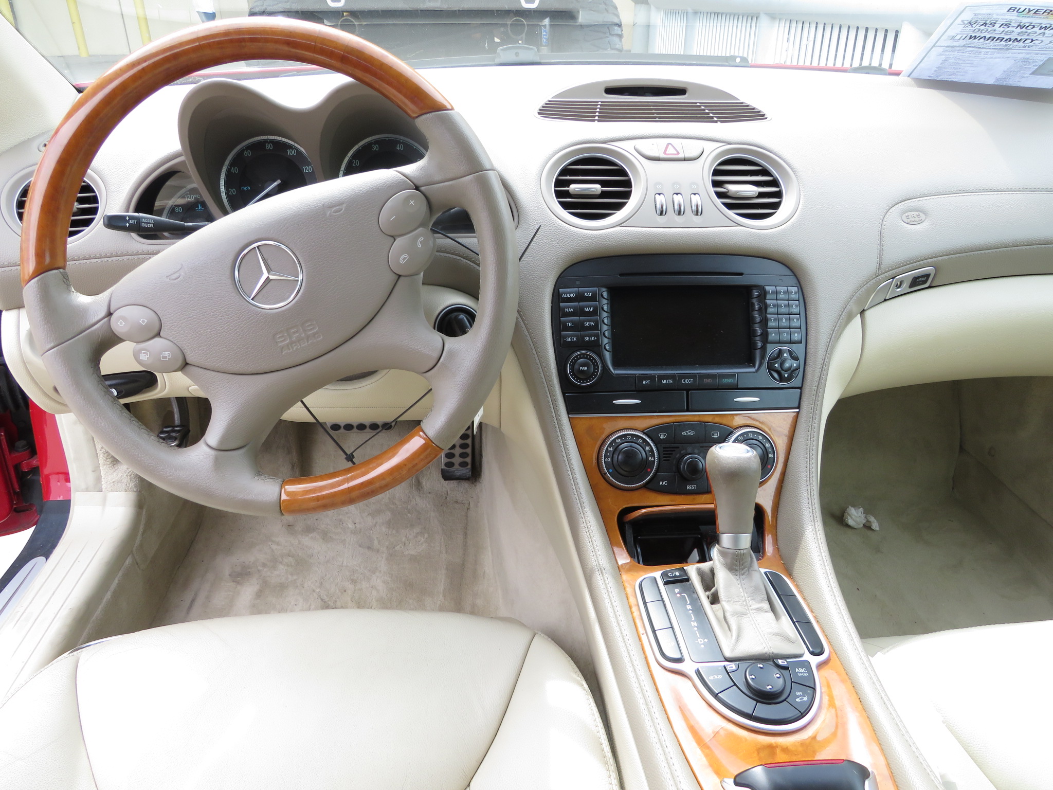 5th Image of a 2006 MERCEDES-BENZ SL-CLASS SL500