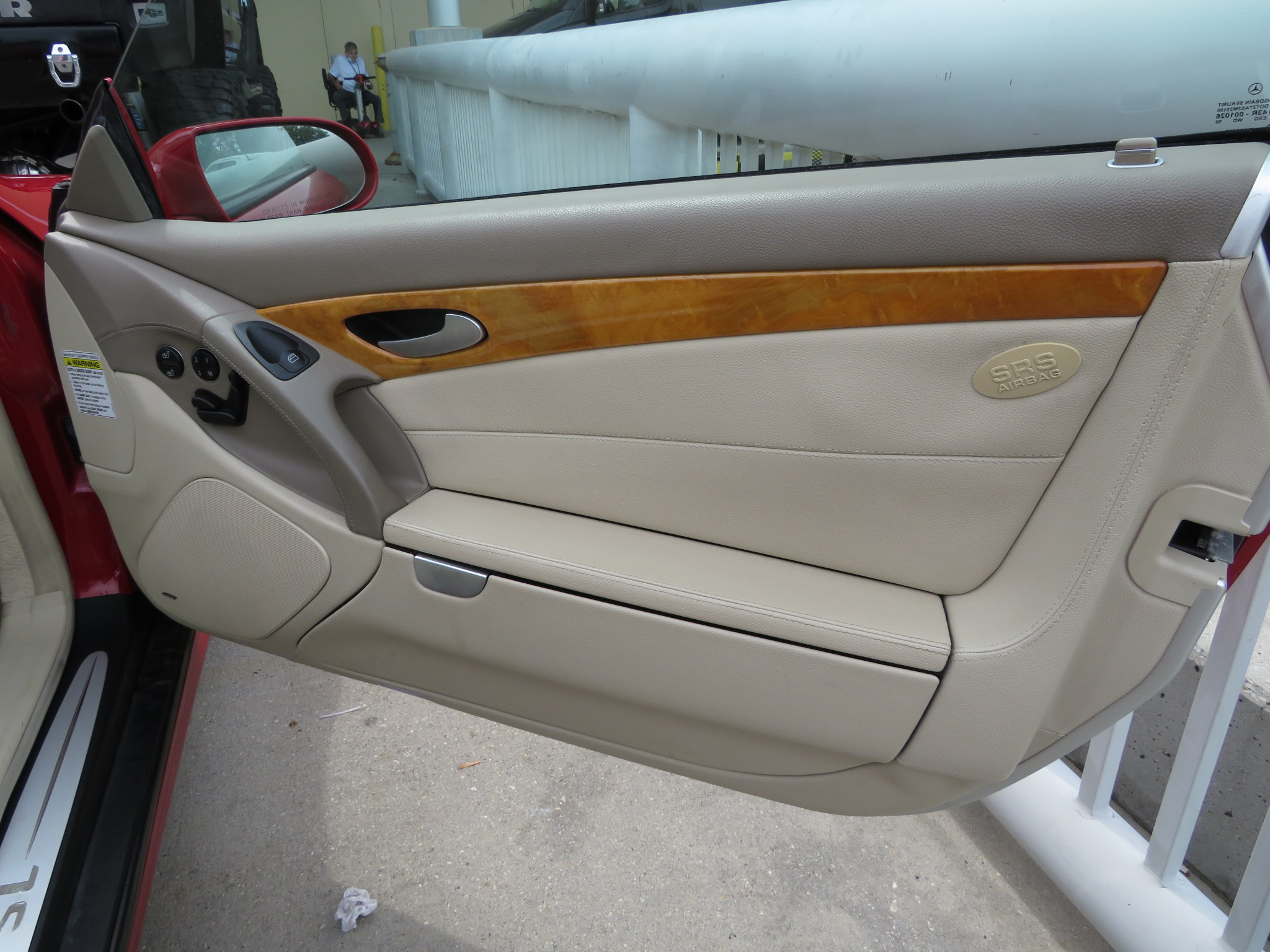 10th Image of a 2006 MERCEDES-BENZ SL-CLASS SL500