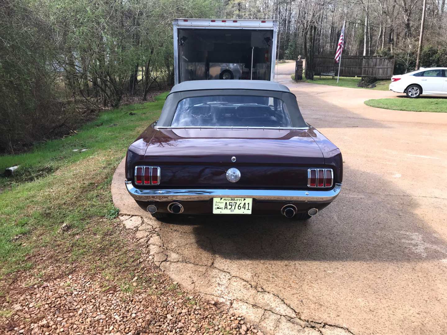 2nd Image of a 1966 FORD MUSTANG