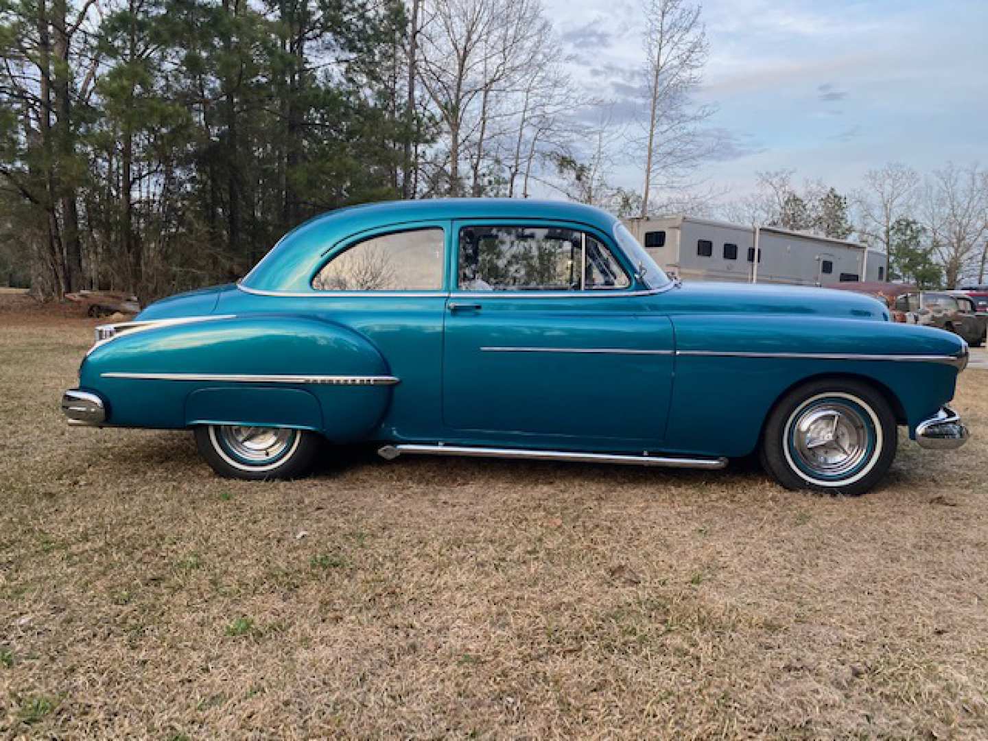 2nd Image of a 1950 OLDSMOBILE 88