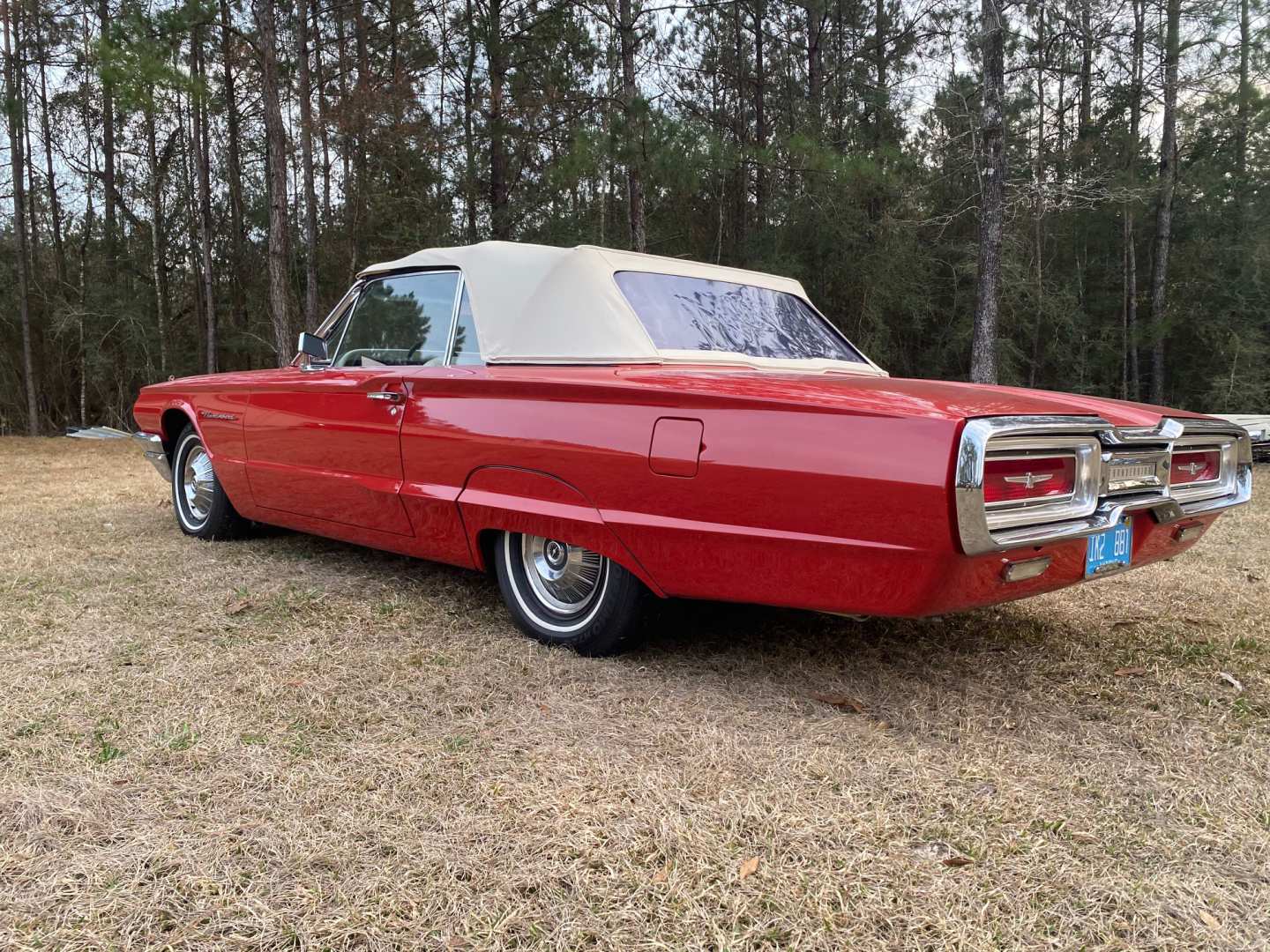 3rd Image of a 1964 FORD THUNDERBIRD